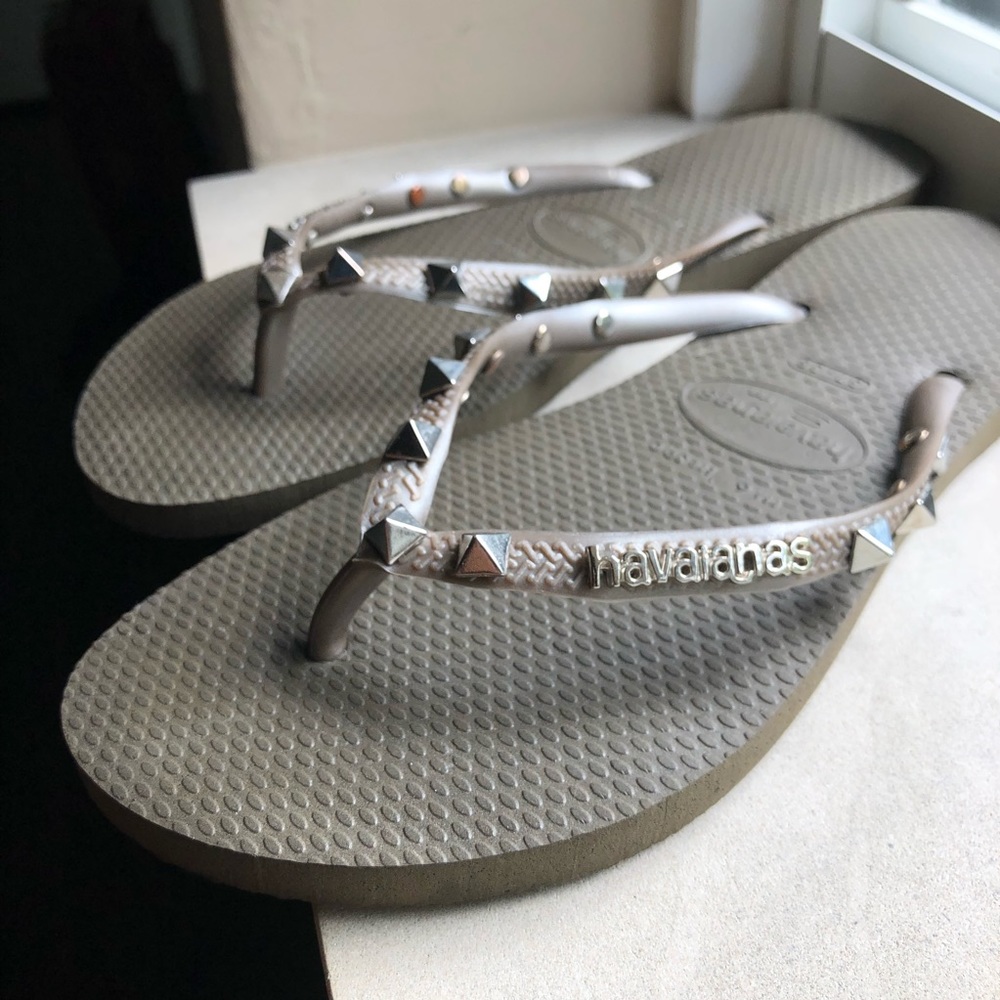 Havaiana sandals grey flip flops